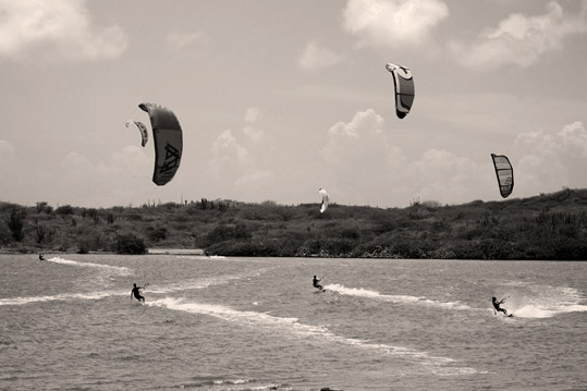Kitesurfing in Curacao at the kitespot of Curacao